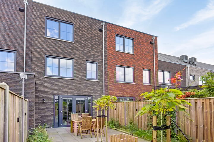 Photo 27 of Doedes Breuning ten Catestraat 98