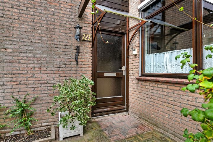 View photo 31 of Saffierstraat 223