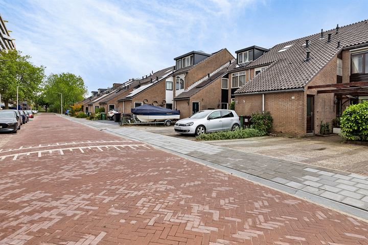 View photo 34 of Saffierstraat 223