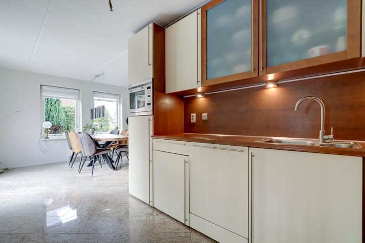 Foto 11 van Hoofdweg 28