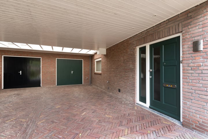 Bekijk foto 41 van Elzenstraat 19