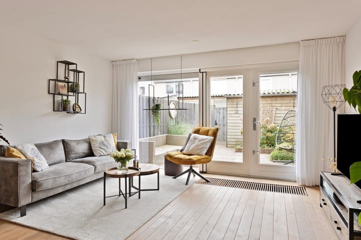 Foto 12 van Charles Dickensstraat 11