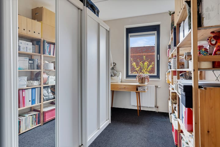 Foto 19 van Antillenstraat 34