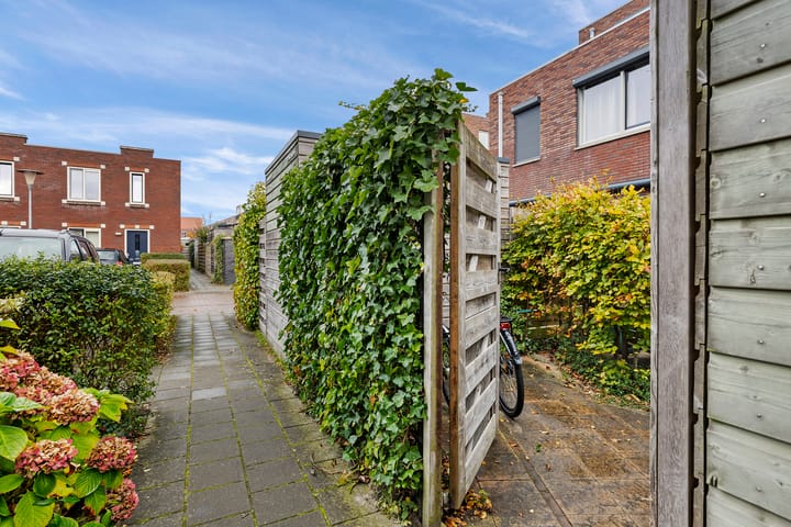 Foto 38 van Antillenstraat 34