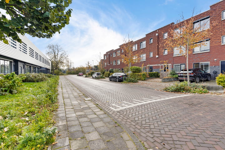 Bekijk foto 40 van Antillenstraat 34