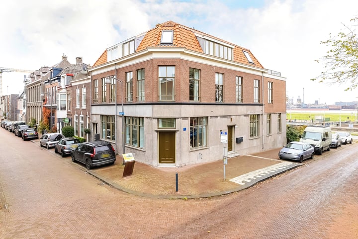 View photo 45 of Oranjestraat 2