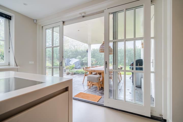 Foto 14 van Loostraat 123