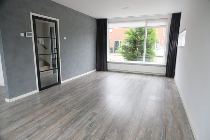 Foto 2 van Van Brederodestraat 61