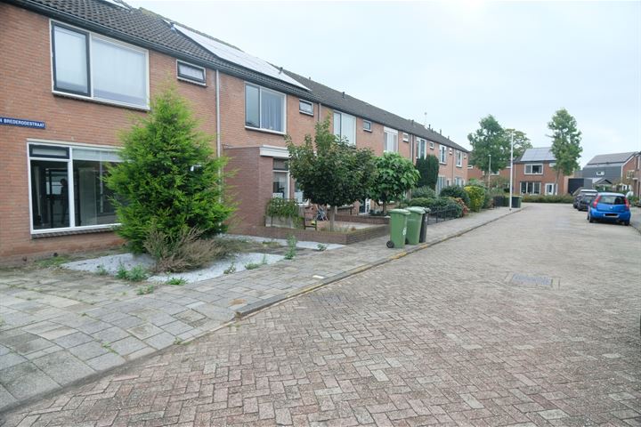 Bekijk foto 13 van Van Brederodestraat 61