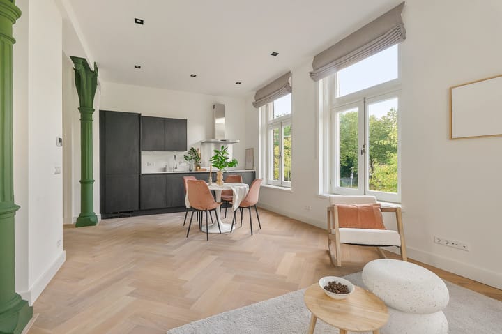 Photo 4 of Czaar Peterstraat 23-C