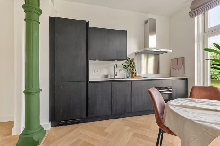 Photo 7 of Czaar Peterstraat 23-C