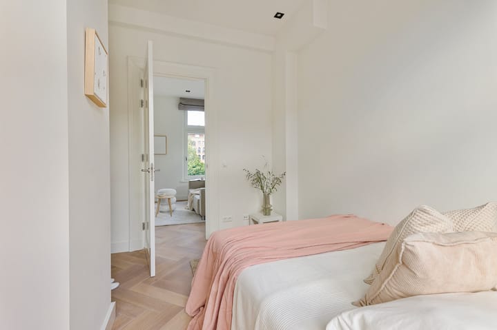 Photo 17 of Czaar Peterstraat 23-C