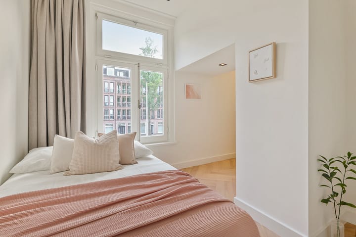 Photo 18 of Czaar Peterstraat 23-C