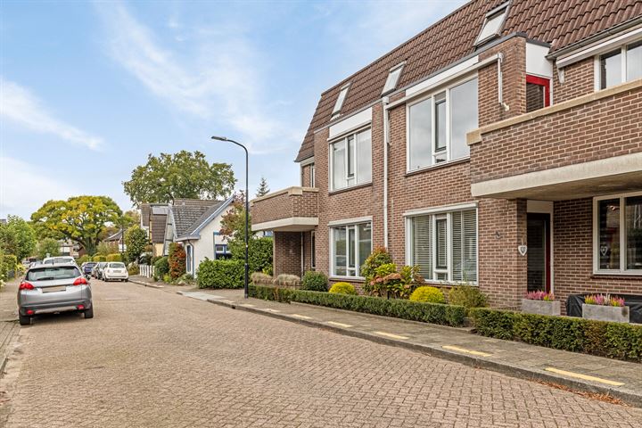 Bekijk foto 6 van Kometenstraat 10