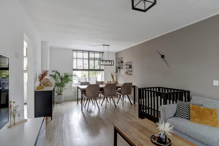 Foto 9 van Pinksterbloemstraat 4