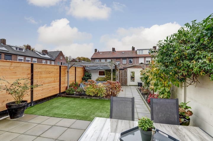 Foto 26 van Pinksterbloemstraat 4