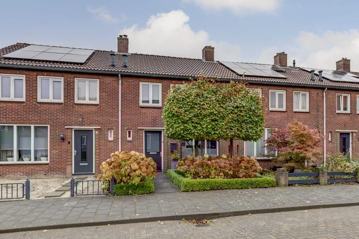 Foto 32 van Pinksterbloemstraat 4