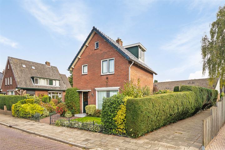 View photo 40 of Brinkstraat 32