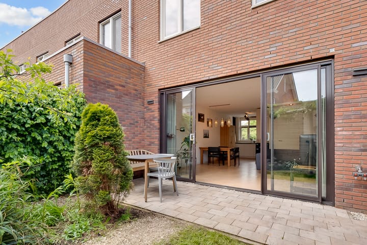 Photo 33 of Het Betonijzer 240