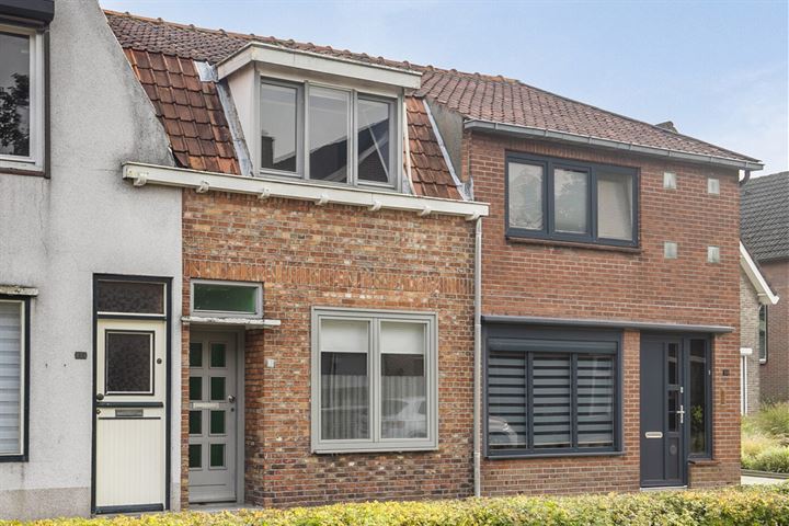 View photo 2 of 's-Gravenstraat 91