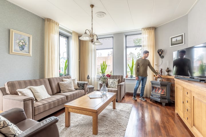 Foto 11 van Warder 84