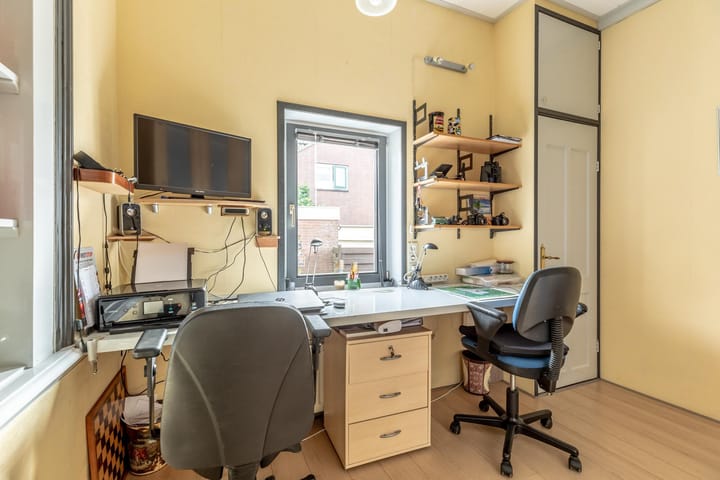 Foto 19 van Warder 84