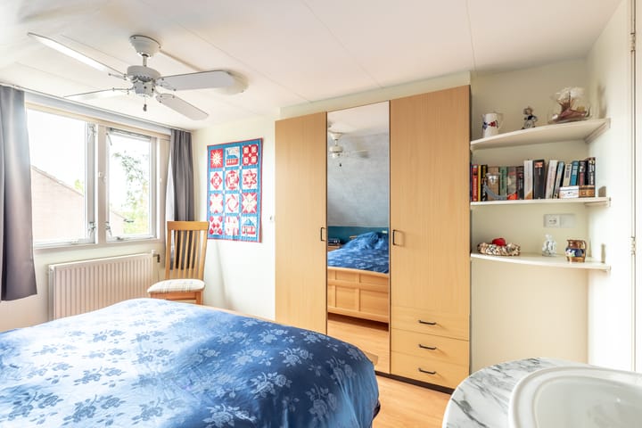 Foto 28 van Warder 84