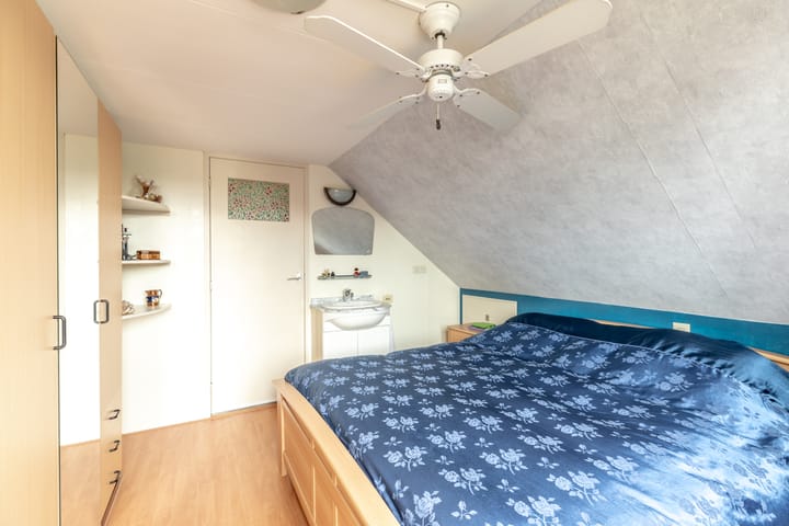 Foto 29 van Warder 84