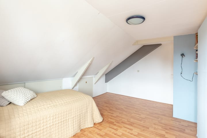 Foto 33 van Warder 84