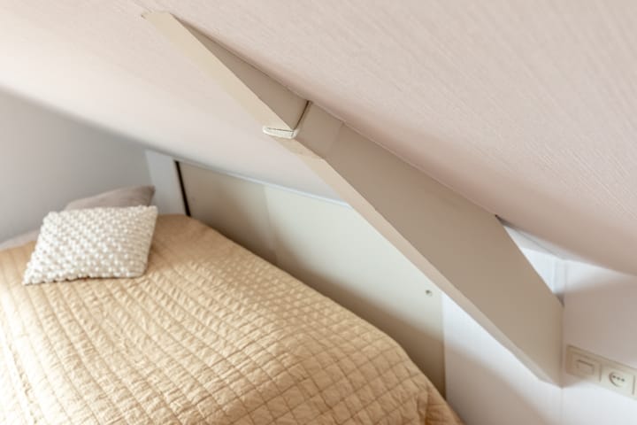 Foto 34 van Warder 84