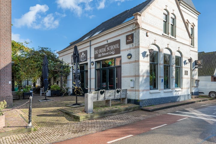 Foto 48 van Warder 84