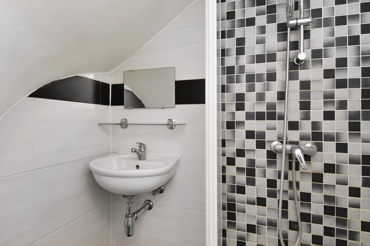 Foto 17 van van Naeltwijckstraat 219