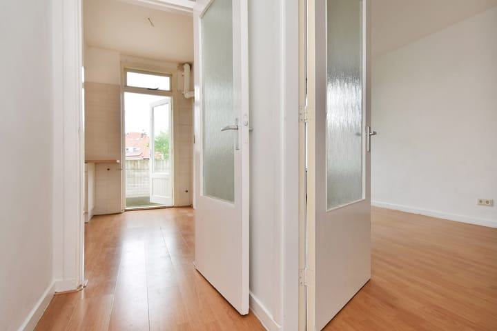 Foto 21 van van Naeltwijckstraat 219