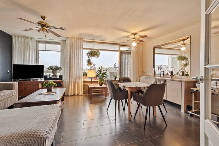 Foto 9 van Zeswegenlaan 311