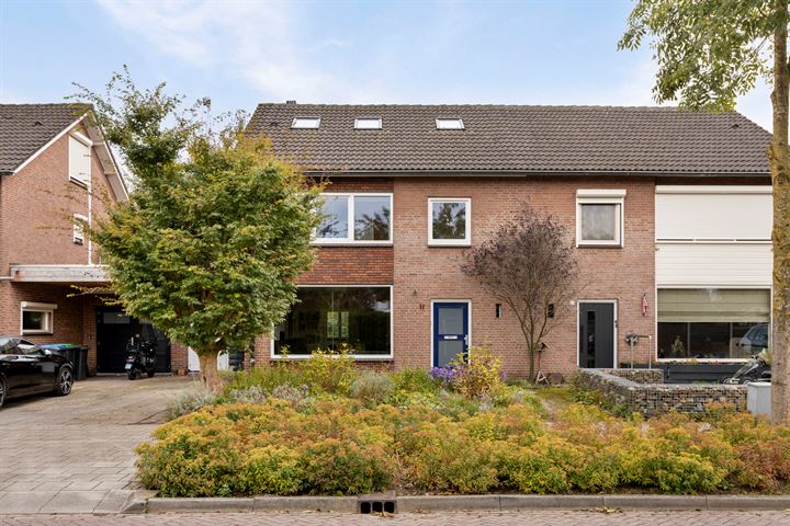 View photo 45 of Elzenstraat 11