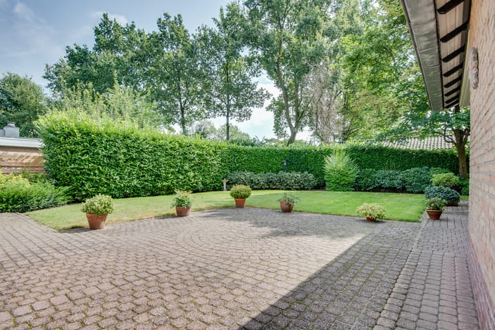 Foto 33 van Kamperfoelielaan 10