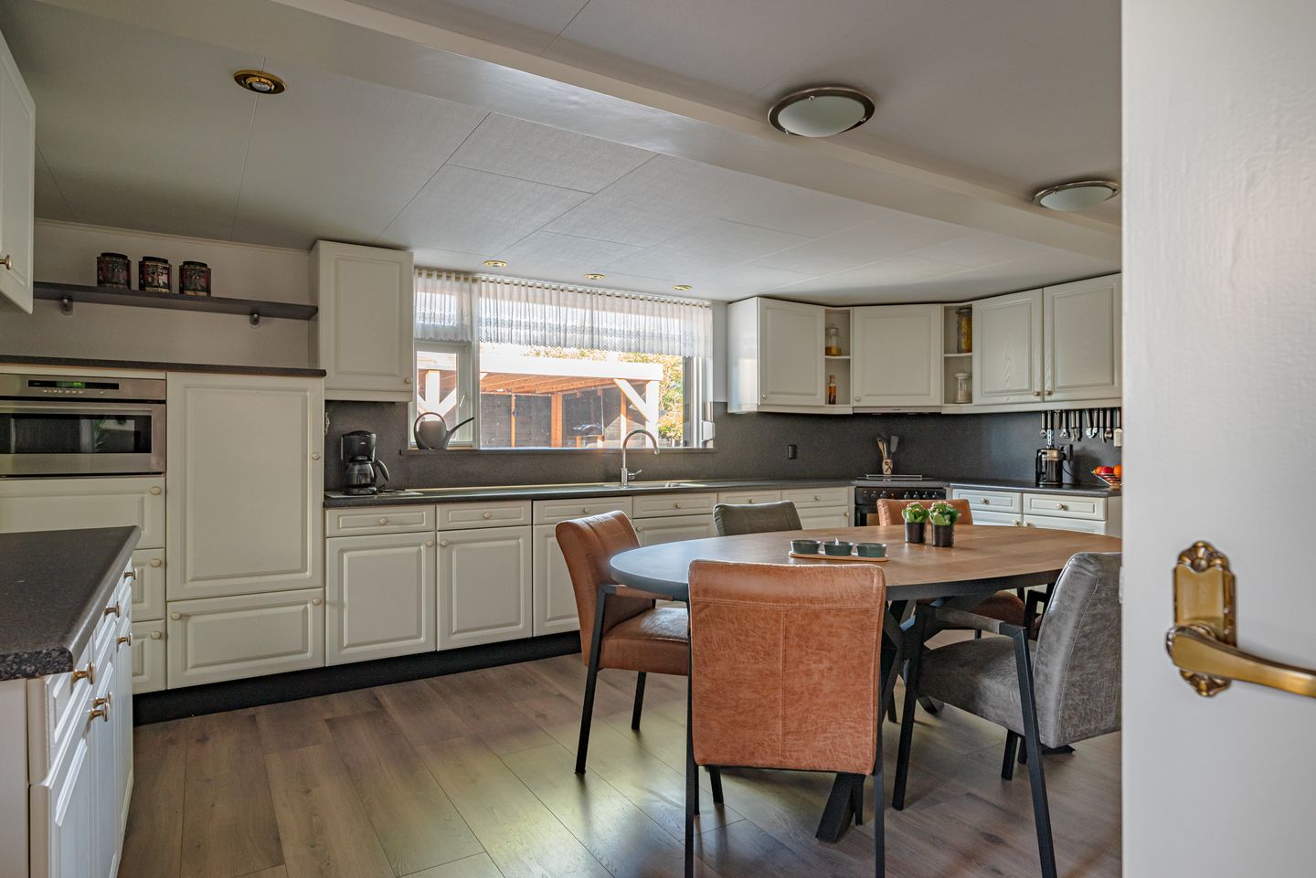 Foto 14 van Veesser Enkweg 13