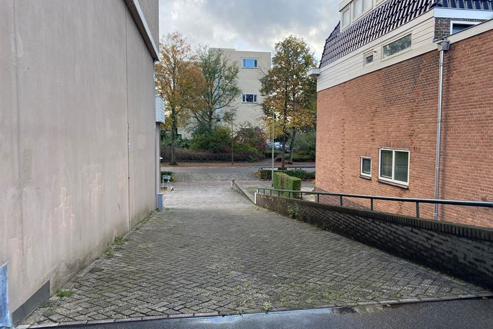 Bekijk foto 9 van Kerklaan 48