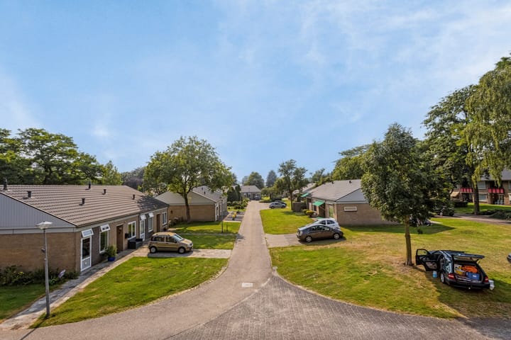 Foto 17 van Albert Schweitzerstraat 109