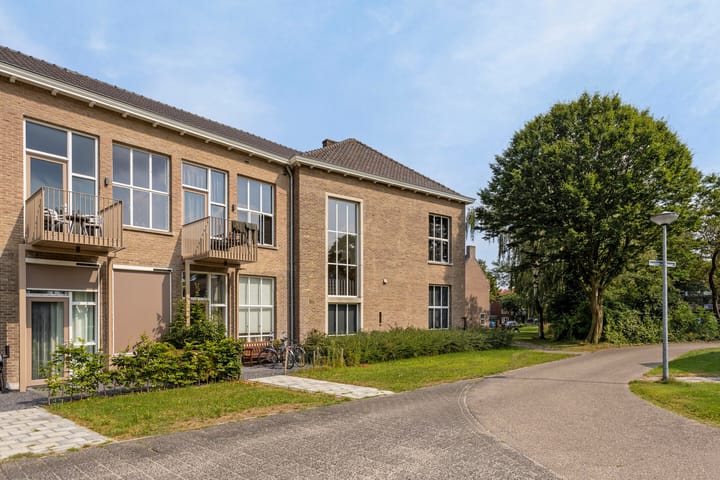 Foto 23 van Albert Schweitzerstraat 109