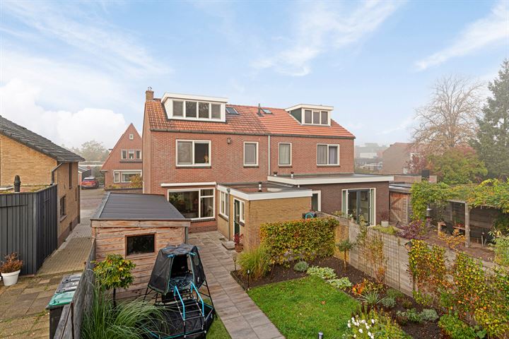 View photo 54 of J.M.Houwenstraat 15