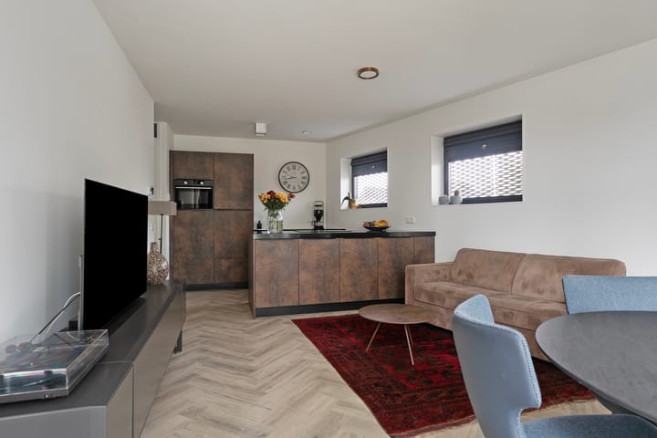 Foto 2 van Broekhovenseweg 84-01