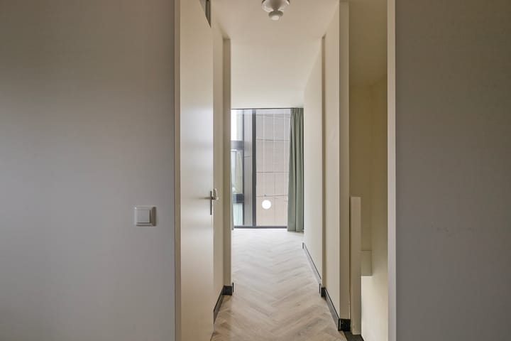 Foto 12 van Broekhovenseweg 84-01