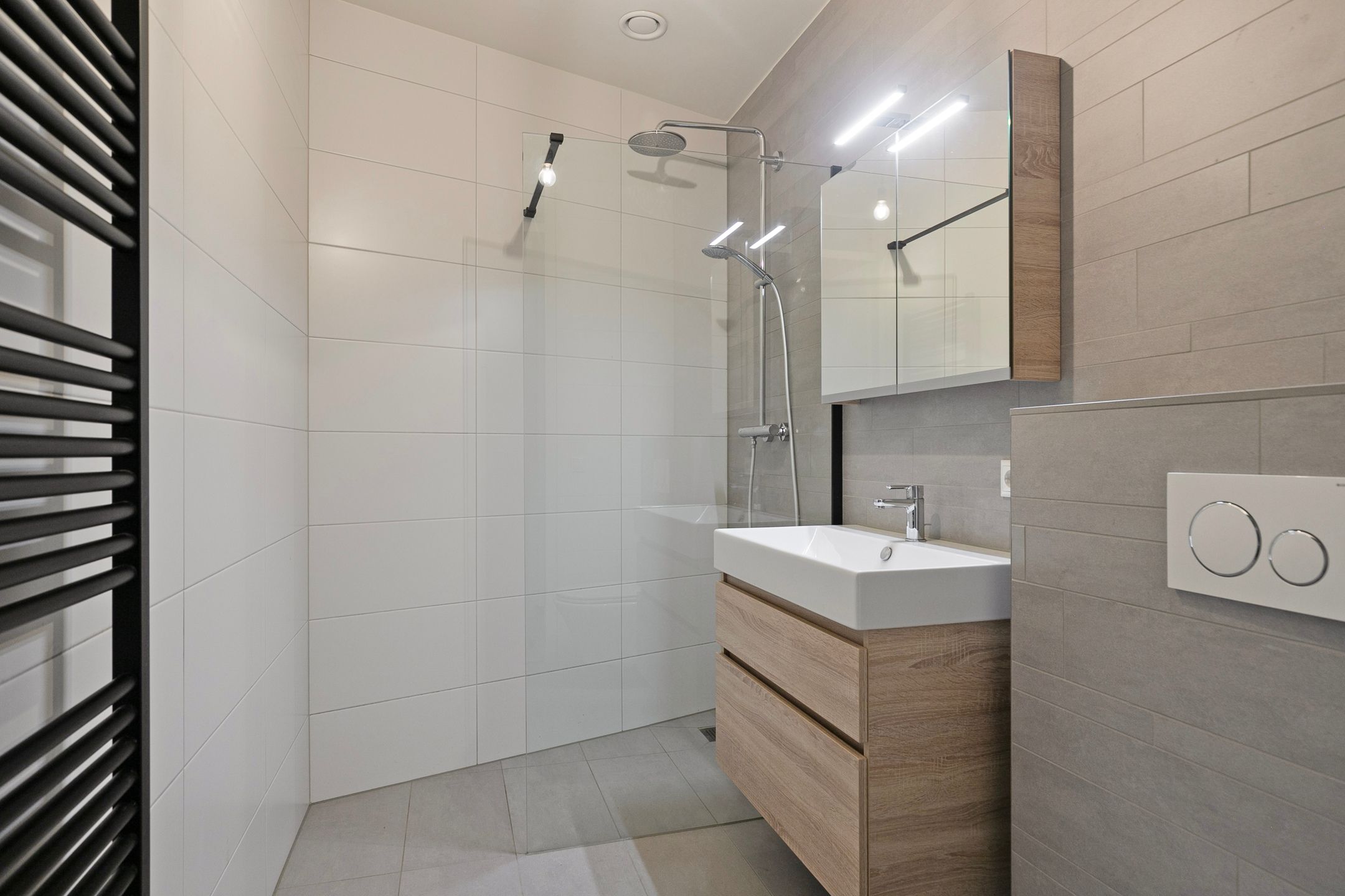 Foto 3 van Broekhovenseweg 84-01