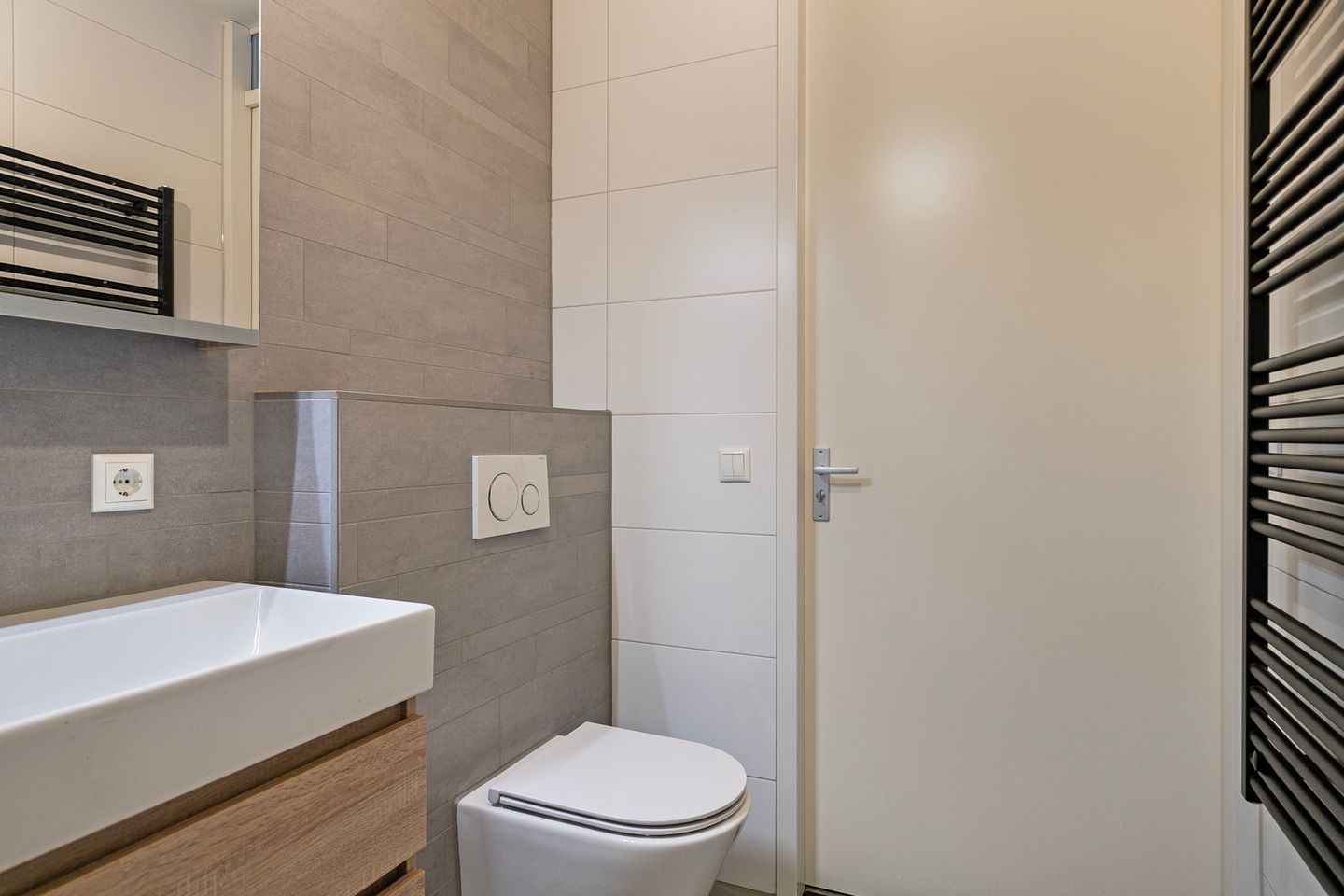 Foto 19 van Broekhovenseweg 84-01