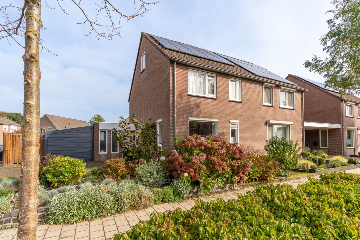 Foto 1 van Achter de Linde 37