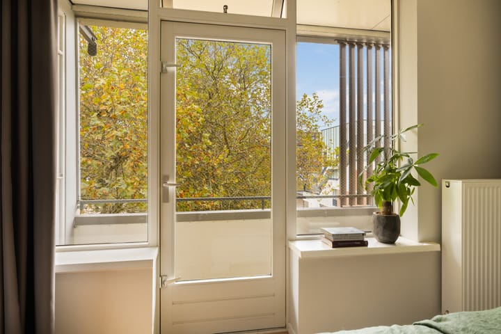 Photo 18 of Elisabeth Boddaertstraat 34-4