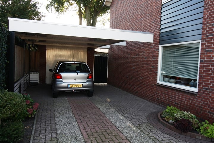 Bekijk foto 22 van Verzetstraat 15