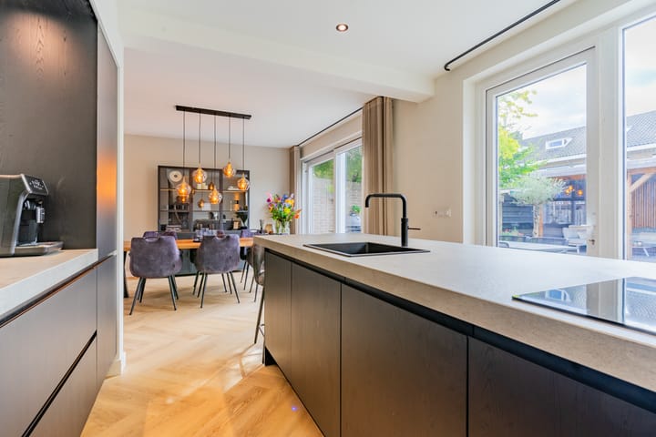 Foto 19 van Roosenburgstraat 9