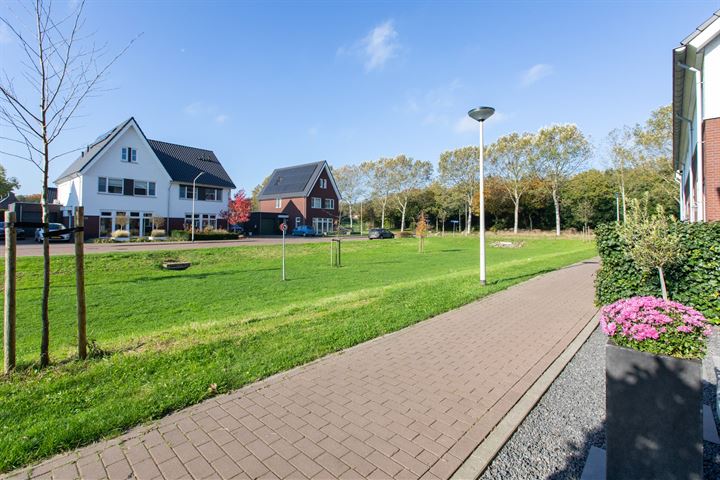 Bekijk foto 45 van Joannes van den Broekstraat 9